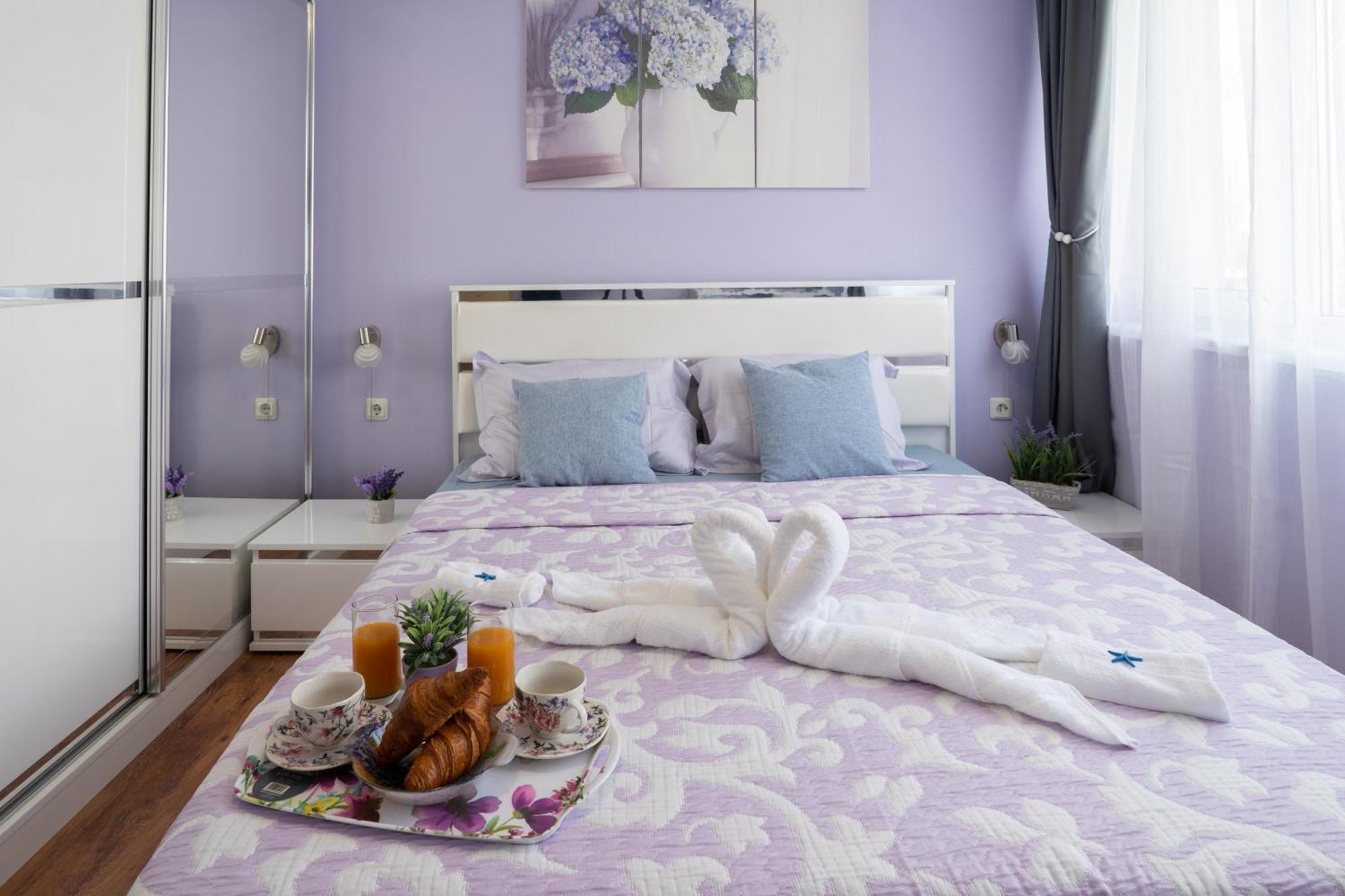 Luxury 2 Bedroom Apartment In Central Varna Esterno foto