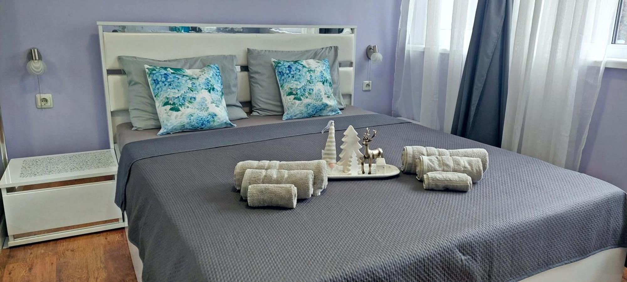 Luxury 2 Bedroom Apartment In Central Varna Esterno foto